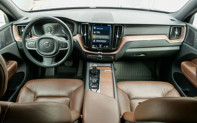 Volvo XC 60 cena 164900 przebieg: 118820, rok produkcji 2020 z Barcin małe 529